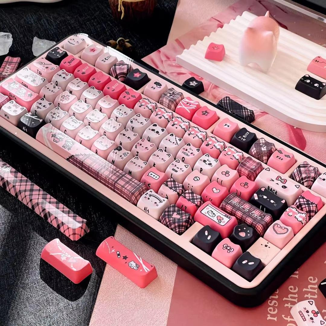 Black Pink Cat Keycap Set, 130 PBT Side-Carved Keys, Cute Keycaps for Mechanical Keyboard, 7U Split Layout, Aesthetic Design - Image 5
